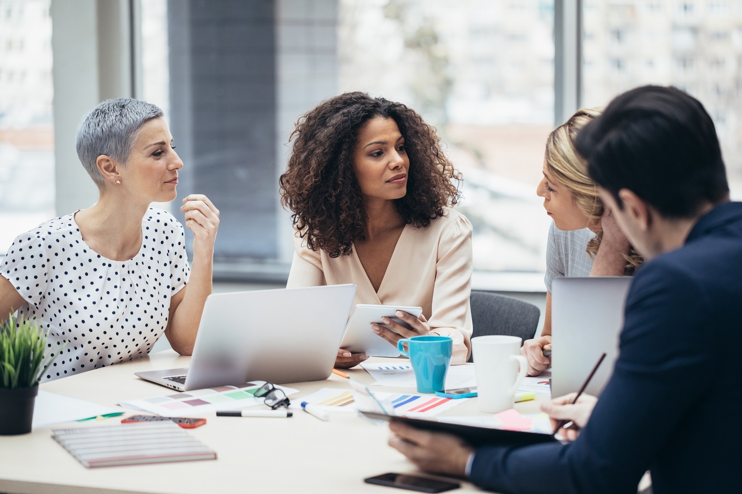 944515884 Business people discussion working concept